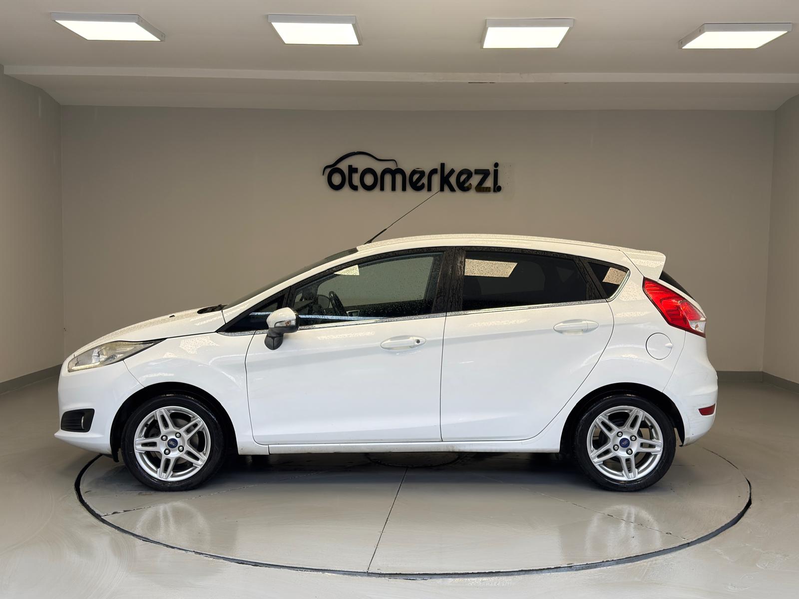 FORD FIESTA 4